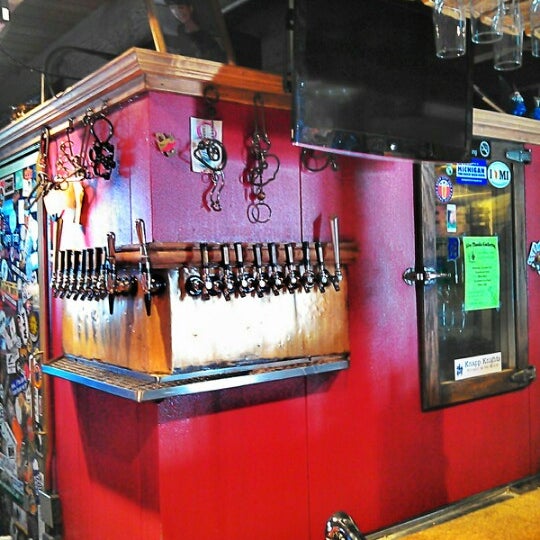 11/17/2012にChristopher M.がHideout Brewing Companyで撮った写真