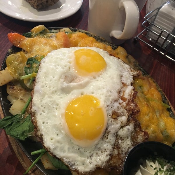 Rosti is a bed of potatoes with toppings and eggs. Had the veggie rosti which was cheddar and peppers, mushrooms, spinach. Very hearty start to the day. Homemade sausage patty had great seasoning