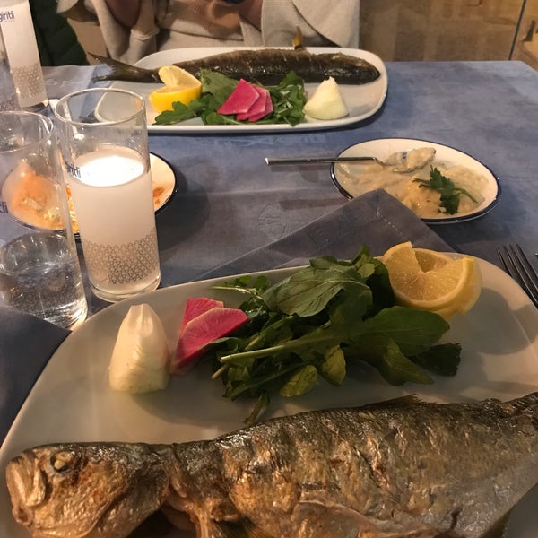 Photo taken at Giritli Balık Restaurant by Aylin S. on 12/14/2019