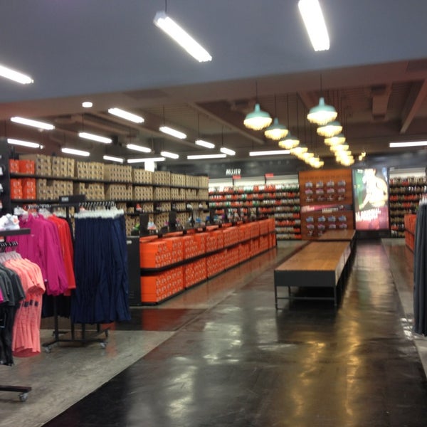 Outlet nike queretaro juriquilla deals