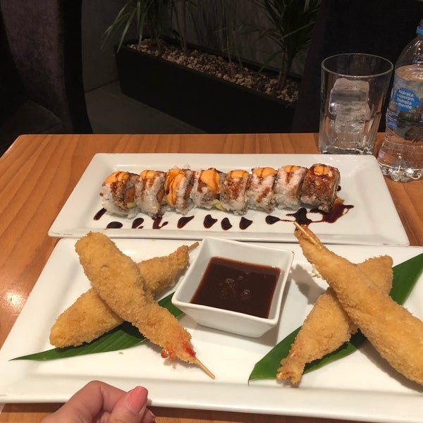 1/5/2018 tarihinde Cynthia A.ziyaretçi tarafından The Sushi On Sunset'de çekilen fotoğraf