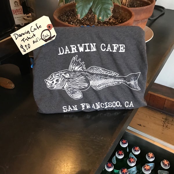 5/11/2018 tarihinde Dena N.ziyaretçi tarafından Darwin Cafe'de çekilen fotoğraf
