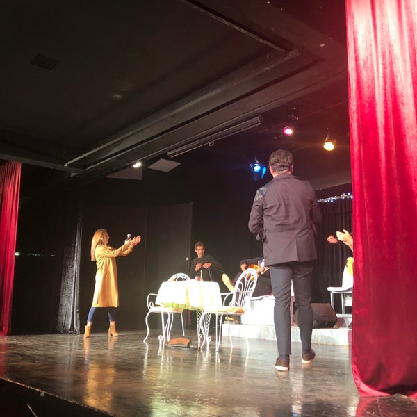 Foto tirada no(a) Duru Tiyatro por Filiz A. em 11/16/2018