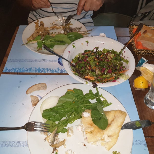 Das Foto wurde bei Ali Baba Restaurant Kadıköy von ASLIII am 6/22/2019 aufgenommen