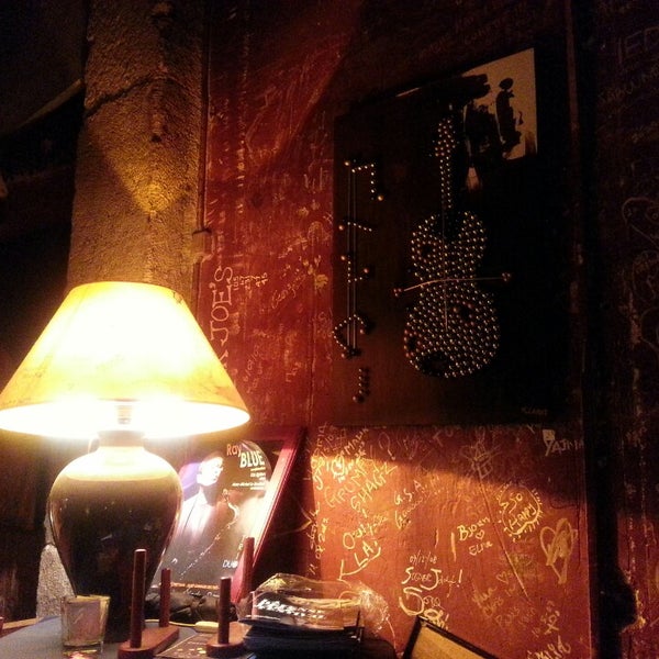 Das Foto wurde bei Chez Papa Jazz Club von PJ K. am 7/2/2013 aufgenommen