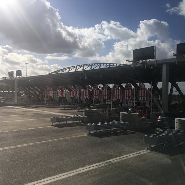 Péage des Éprunes MontereausurleJard, ÎledeFrance