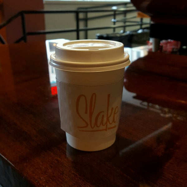 1/12/2017 tarihinde Rachie R.ziyaretçi tarafından Slake Cafe &amp; Bar'de çekilen fotoğraf
