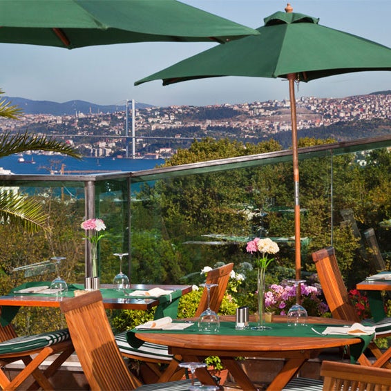 2/19/2014 tarihinde Germir Palas Hotel,İstanbulziyaretçi tarafından Germir Palas Hotel,İstanbul'de çekilen fotoğraf