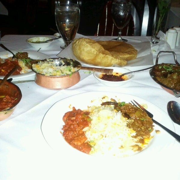 Photo taken at Tandoori&#39;s Royal Indian Cuisine by Dahlia on 12/17/2013