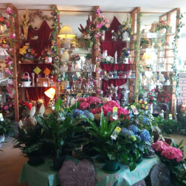 Flower Cart ster City, IA