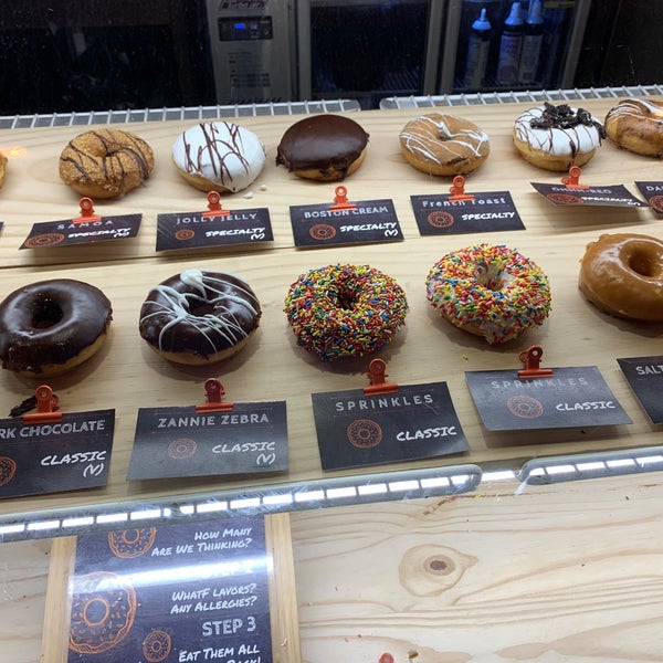 7/10/2019에 Lee H.님이 Sugar Shack Donuts &amp; Coffee에서 찍은 사진