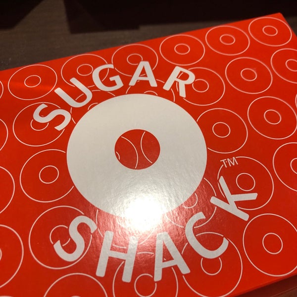 2/21/2019 tarihinde Lee H.ziyaretçi tarafından Sugar Shack Donuts &amp; Coffee'de çekilen fotoğraf