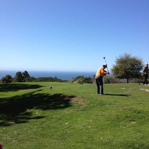 3/9/2013 tarihinde Wooil L.ziyaretçi tarafından Los Verdes Golf Course'de çekilen fotoğraf