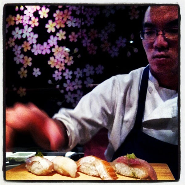 Foto diambil di Nanami Sushi Bar &amp; Grill oleh Jane K. pada 1/2/2013