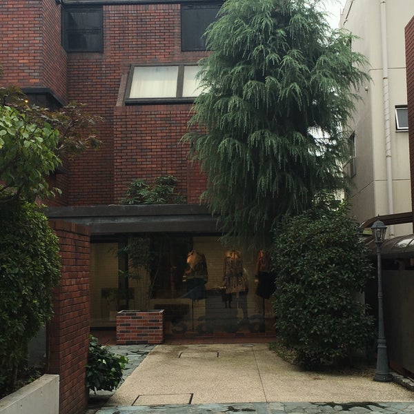 Photos At Sacai 青山 3 Tips From 339 Visitors