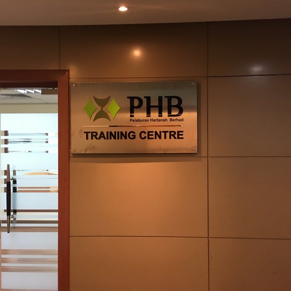 Pelaburan Hartanah Berhad Phb Conference Room