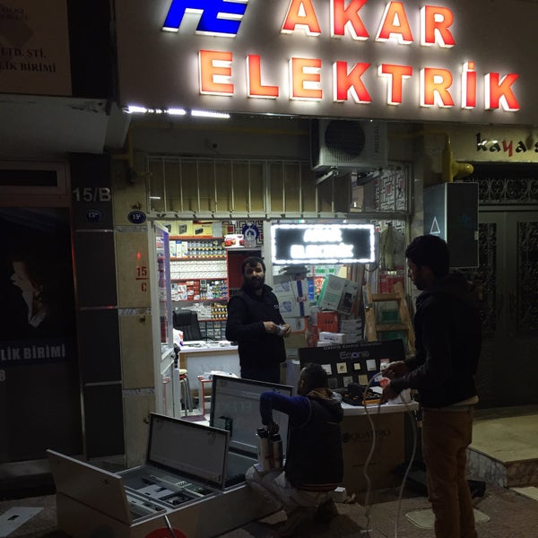 รูปภาพถ่ายที่ Akar Elektrik โดย M. S. เมื่อ 2/1/2016