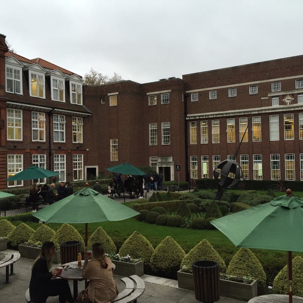 Foto scattata a Regent&#39;s University London da Sultan_Moh il 11/10/2015