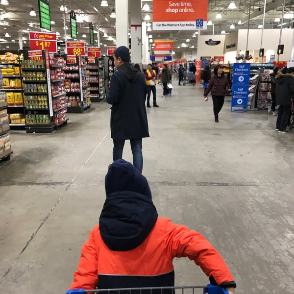 Photo taken at Walmart Supercentre by Bee P. on 1/2/2018