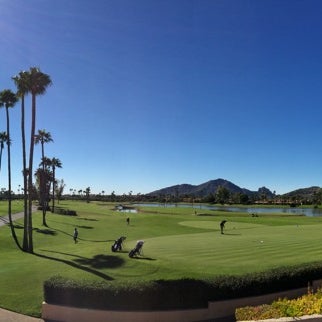 รูปภาพถ่ายที่ McCormick Ranch Golf Club โดย Bee P. เมื่อ 11/16/2014