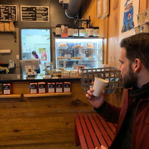 1/16/2019 tarihinde Audrey T.ziyaretçi tarafından The Jolly Goat Coffee Bar'de çekilen fotoğraf
