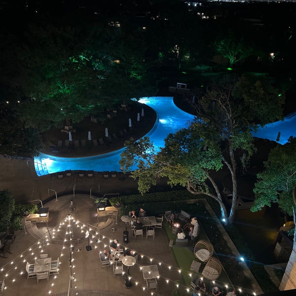 รูปภาพถ่ายที่ The Ritz-Carlton Dallas, Las Colinas โดย Faisal เมื่อ 10/10/2022