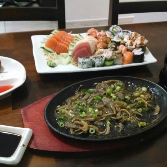 Снимок сделан в Mitsuaki - Restaurante Japonês пользователем Henrique Thiago 5/21/2014