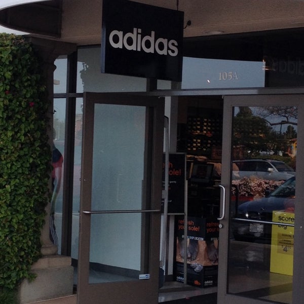 adidas Factory Outlet - 5600 Paseo del 