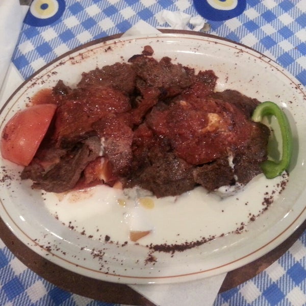 Das Foto wurde bei Anatolia Restaurant von Reem A. am 1/22/2014 aufgenommen