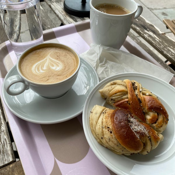 Das Foto wurde bei Café Blom von Mats C. am 8/27/2022 aufgenommen