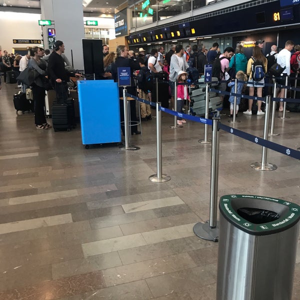 sas check in luggage