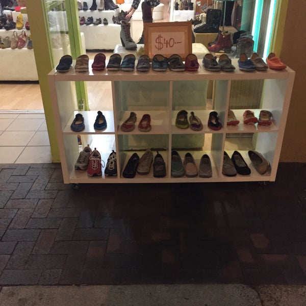 O My Sole Shoe Store in Belmont Shore