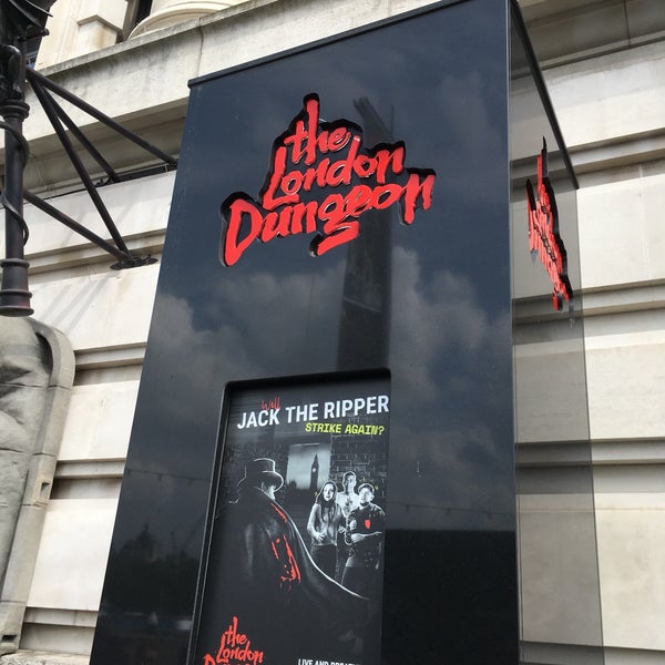 Photo taken at The London Dungeon by Magaly V. on 5/18/2019