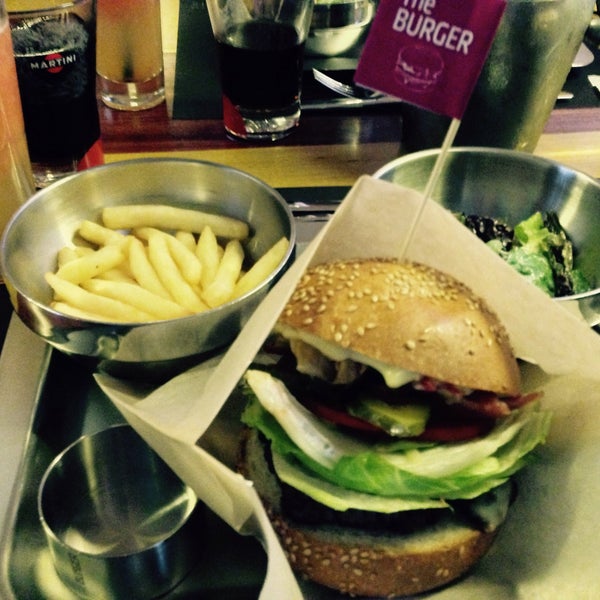 Foto tirada no(a) The Burger por SERG em 7/12/2015