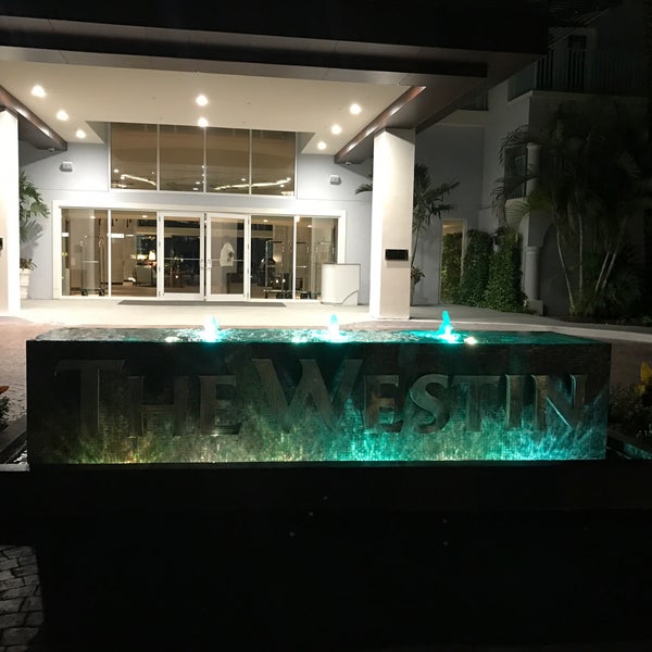 Photo prise au The Westin Grand Cayman Seven Mile Beach Resort &amp; Spa par Sheetal J. le5/9/2017