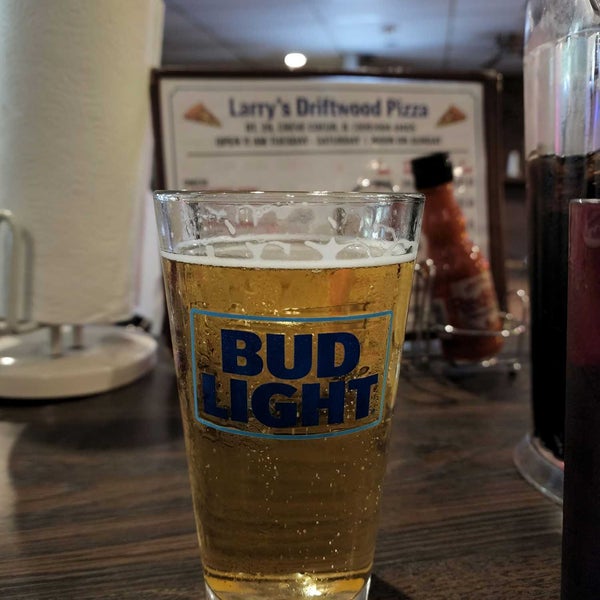 Larry's Driftwood Pizza 7 tips from 200 visitors