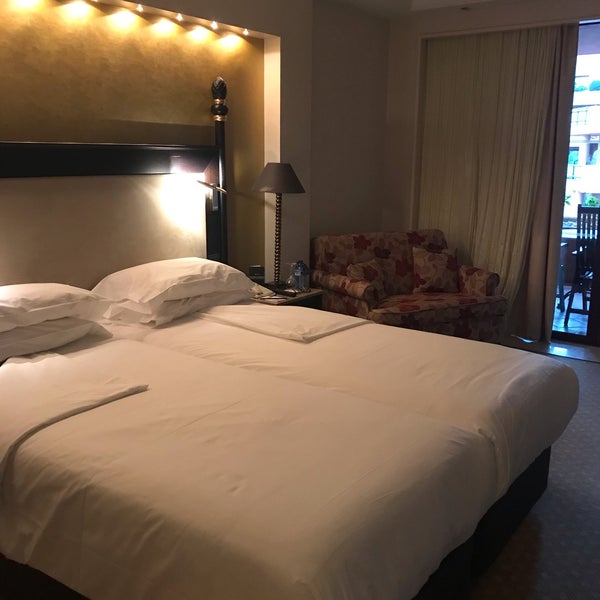Foto diambil di Kempinski Hotel Bahía oleh Parker pada 4/1/2019