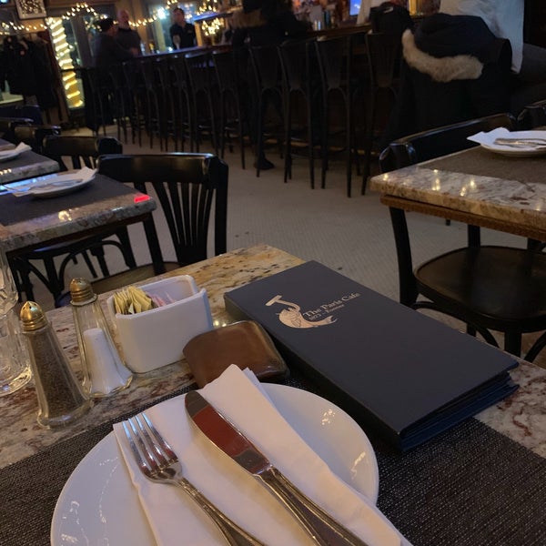 Das Foto wurde bei The Paris Cafe von Evren Ş. am 1/7/2019 aufgenommen