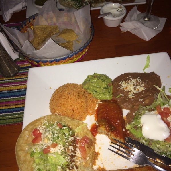 7/31/2014에 Kay L.님이 Fiesta Mexicana Restaurants에서 찍은 사진