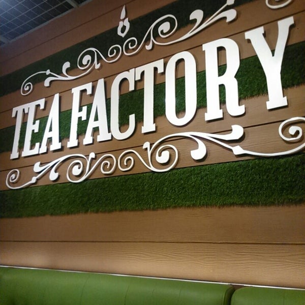 Foto tirada no(a) Tea Factory por Avif H. em 2/19/2014