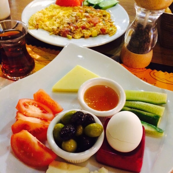 1/21/2015에 Sertaç G.님이 Cafe Fessa에서 찍은 사진