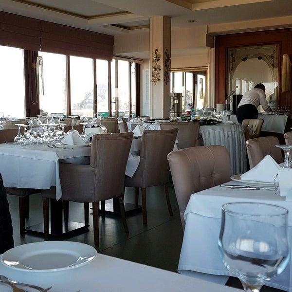 Foto tirada no(a) Panorama Restaurant por M A. em 3/1/2020