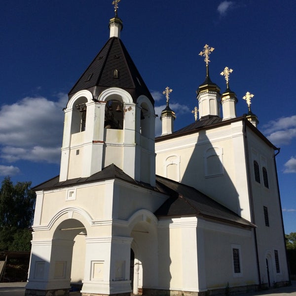 оздоровительный комплекс лужки. оздоровительный комплекс лужки серпуховский район. лужки серпухов. храм лужки серпуховский район. храм лужки серпуховский район.