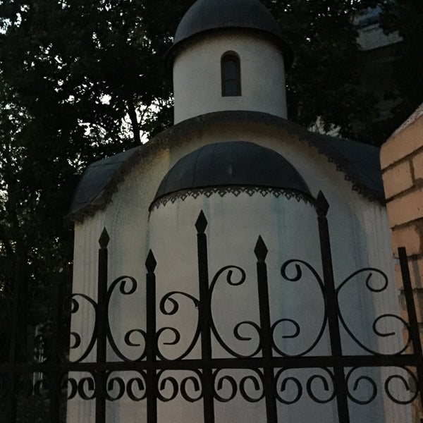 Женевьева Святая часовня храм в лесу