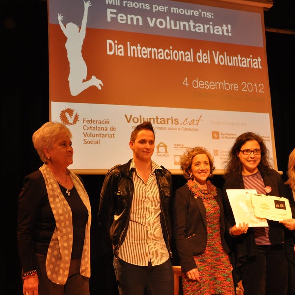 Dans le Noir? Barcelona estaba a la entrega del primer premio del equipo ganador del dia internacional del voluntariado !!