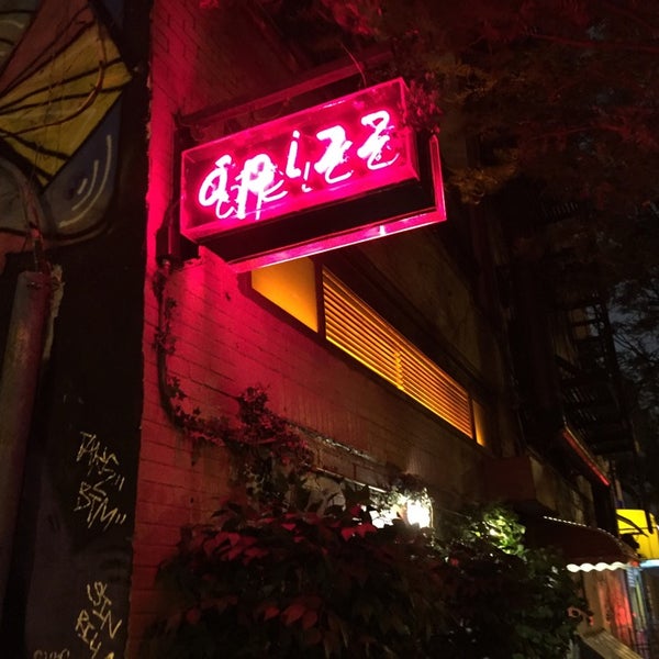 Foto tirada no(a) Apizz Restaurant por Greg W. em 10/24/2014