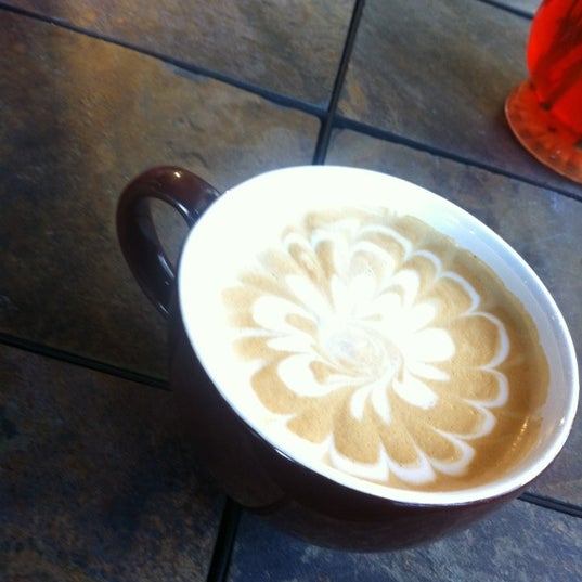 10/14/2012 tarihinde Steve M.ziyaretçi tarafından Coffee at The Point'de çekilen fotoğraf