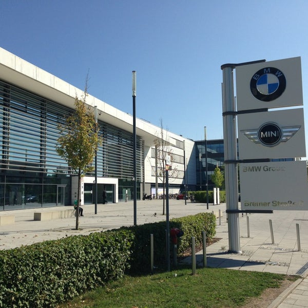 Das Foto wurde bei BMW Group Informationstechnologiezentrum (ITZ) von Simon D. am 9/4/2013 aufgenommen