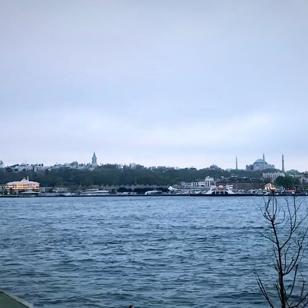 Снимок сделан в Olimpiyat Restaurant пользователем Büşra Y. 4/14/2018