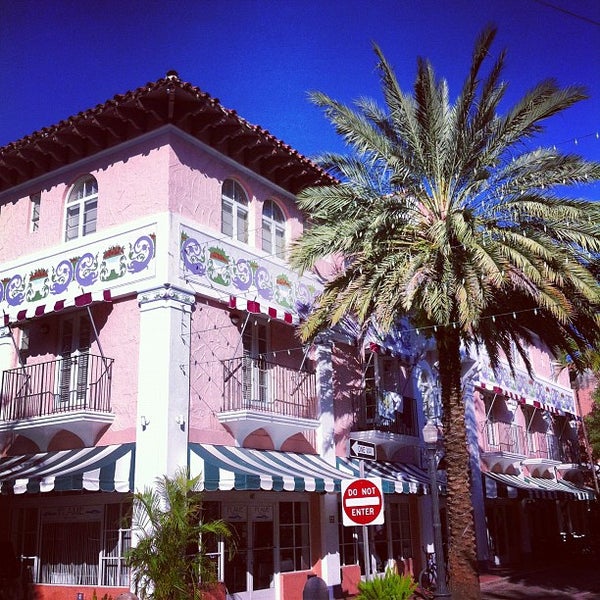 11/6/2012 tarihinde El Paseo Hotelziyaretçi tarafından El Paseo Hotel Miami Beach'de çekilen fotoğraf